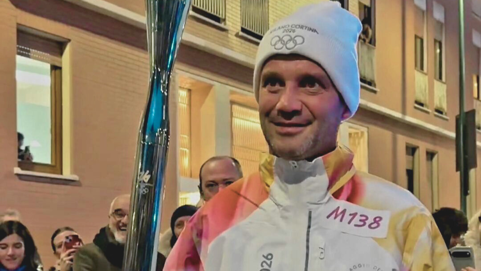 Moment istoric pentru sportul românesc! Cristian Chivu a purtat torța olimpică la Milano Cortina 2026