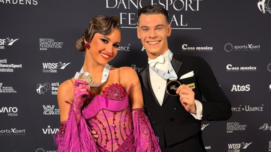 Patrick Berbece și Andreea Sturzinschi, pe cea mai înaltă treaptă a podiumului la Blackpool Dance Festival