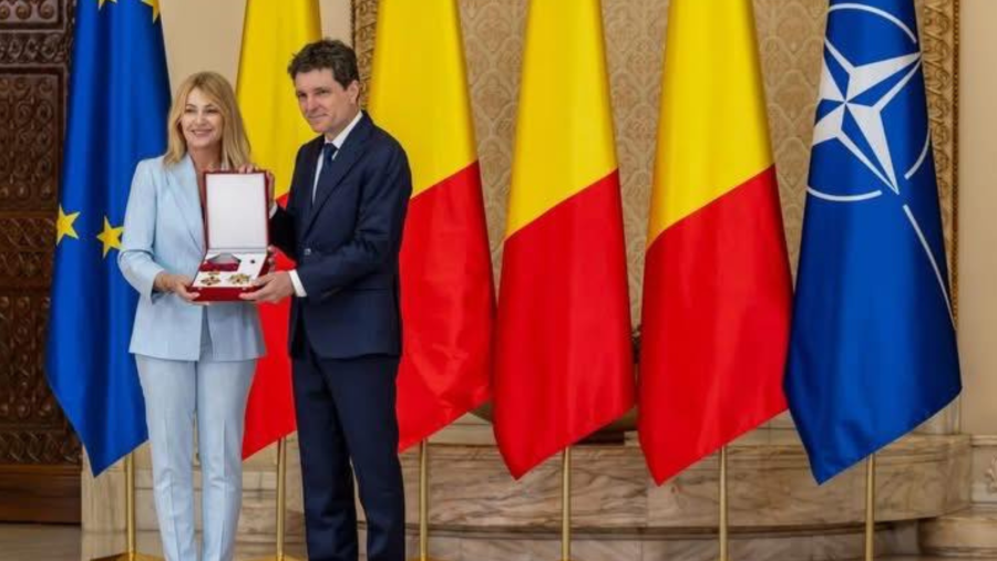 Nadia Comăneci, decorată cu Ordinul Național „Steaua României” în grad de Mare Cruce