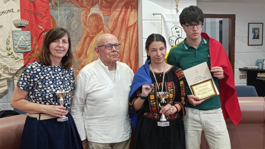 Tinerii români, pe podiumul câștigătorilor la cea de-a 35-a ediție a Premiului Internațional de Poezie „Giovani e Poesia”