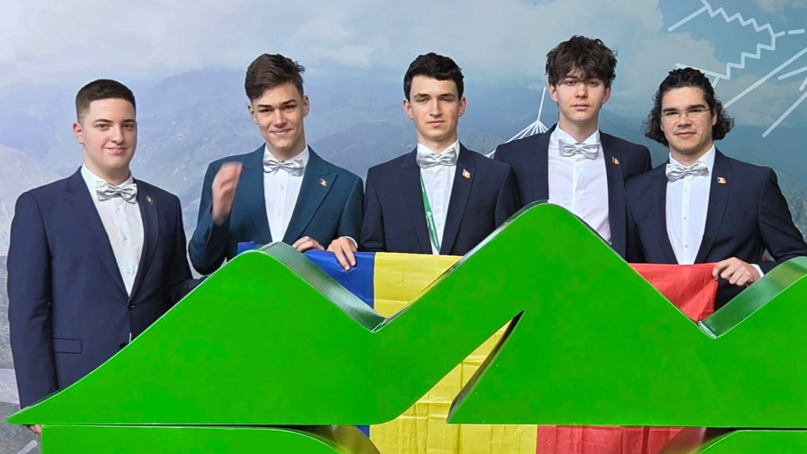Elevii români au câștigat 2 medalii de aur și 3 de argint la Olimpiada Internațională de Fizică 2026