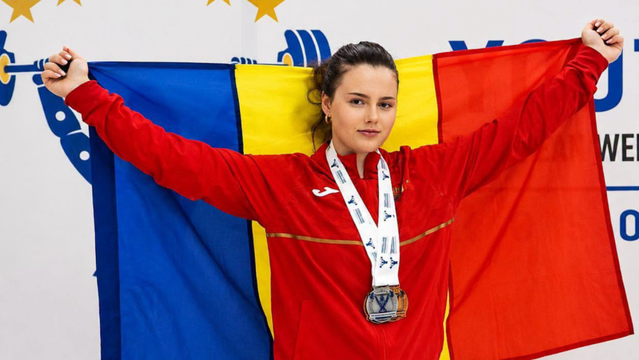 Flavia Hreapca a câștigat 3 medalii la Campionatele Europene de Haltere din Kosovo