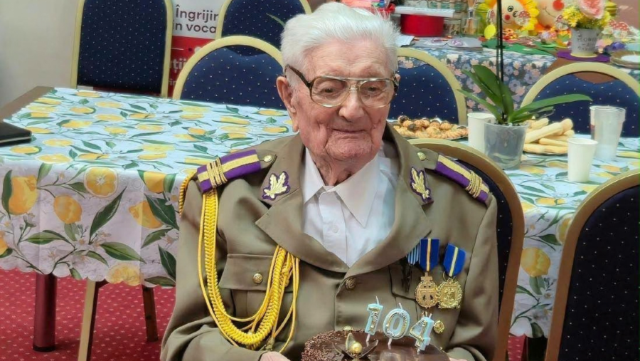 Veteranul de război Ion Măntescu a împlinit venerabila vârstă de 104 ani